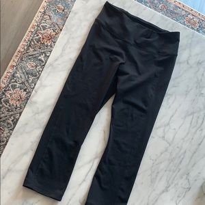 Black Cropped Workout Leggings